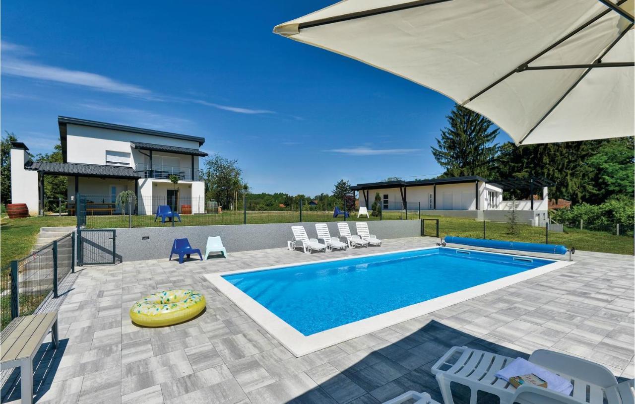 8 Bedroom Lovely Home In Durdevac Ðurđevac Εξωτερικό φωτογραφία