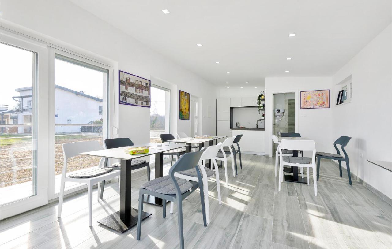 8 Bedroom Lovely Home In Durdevac Ðurđevac Εξωτερικό φωτογραφία