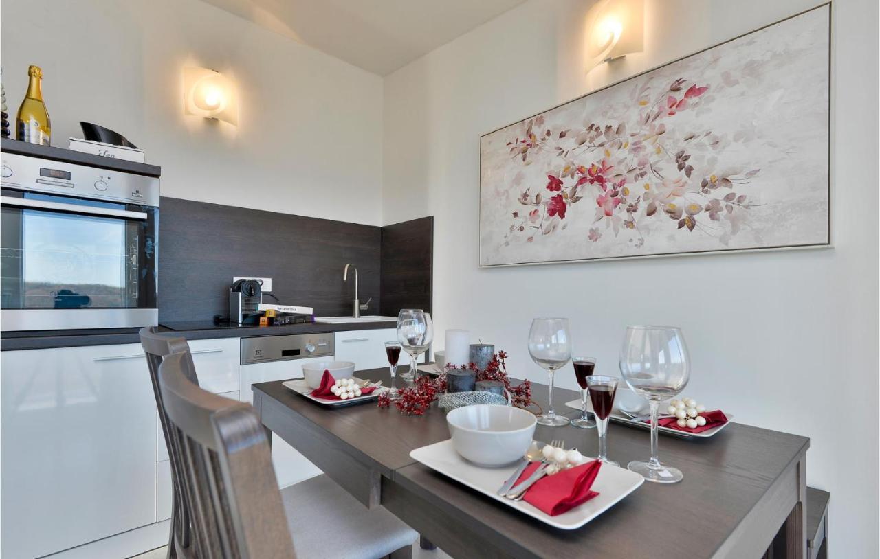 8 Bedroom Lovely Home In Durdevac Ðurđevac Εξωτερικό φωτογραφία