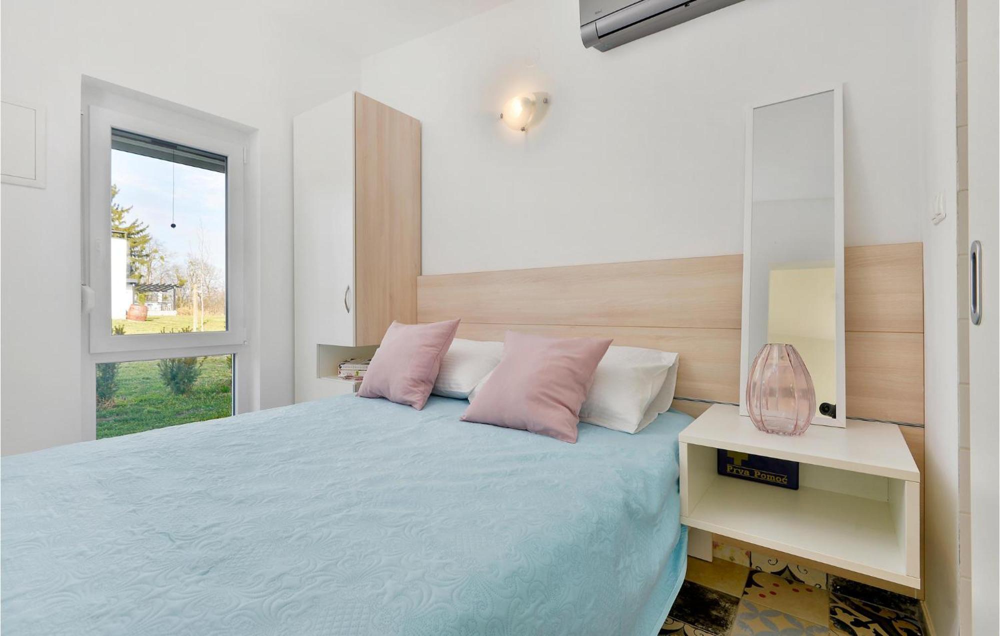 8 Bedroom Lovely Home In Durdevac Ðurđevac Εξωτερικό φωτογραφία