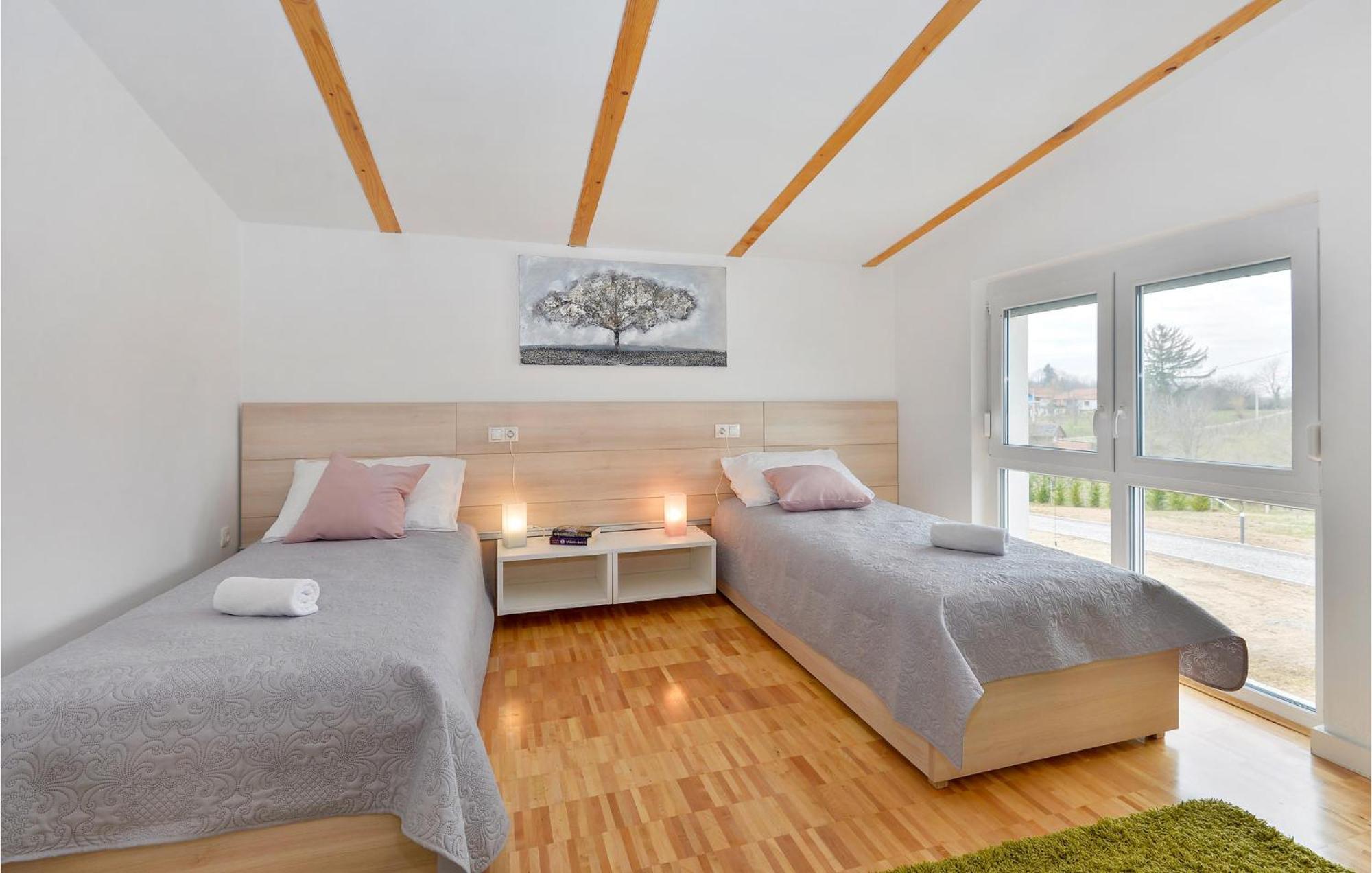 8 Bedroom Lovely Home In Durdevac Ðurđevac Εξωτερικό φωτογραφία