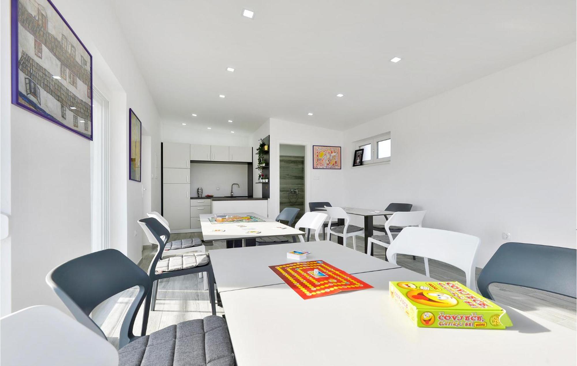 8 Bedroom Lovely Home In Durdevac Ðurđevac Εξωτερικό φωτογραφία